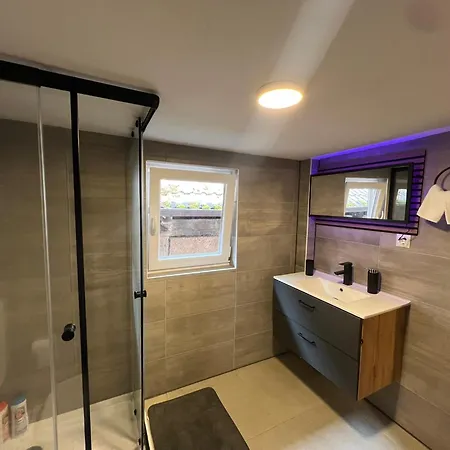 Moeblierte In Laubach Apartman